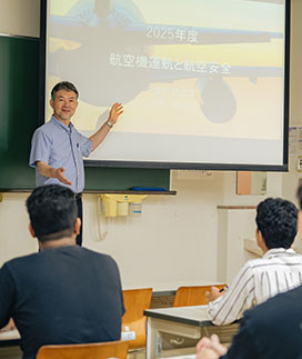 危機管理と航空業務を理論から実践まで学修