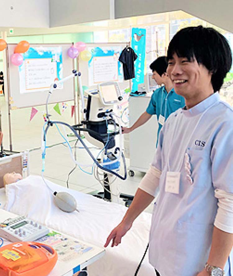 卒業生による特別講義