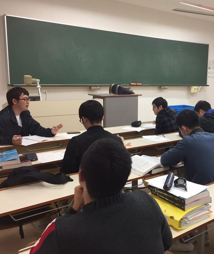 国家試験対策と個別サポートの充実