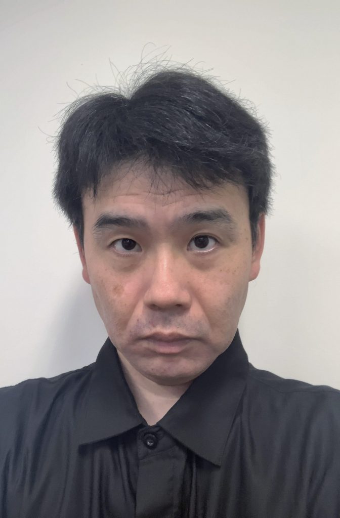亀甲　龍彦