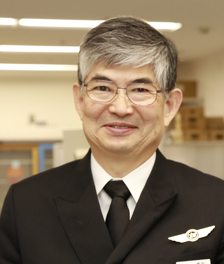 横田　友宏
