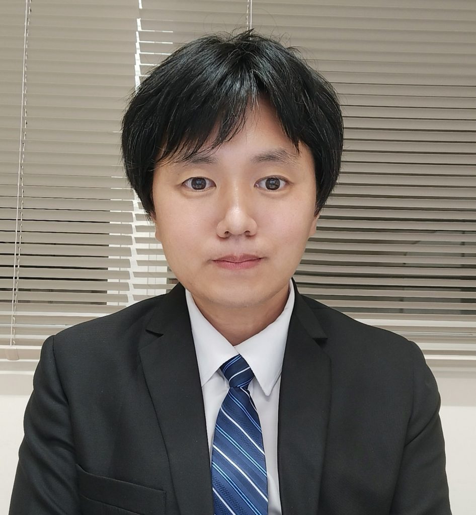 金　東仁