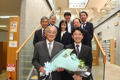室井房治氏が本学招聘教授に就任されました。