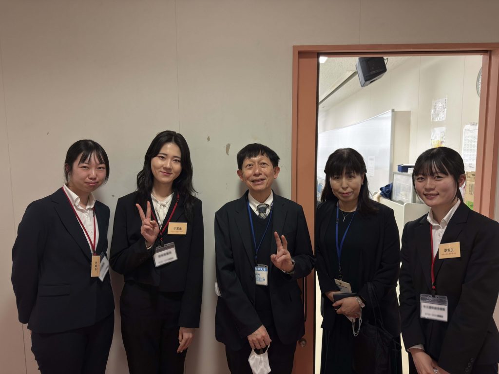 学内合同業界研究会に卒業生が参加しました