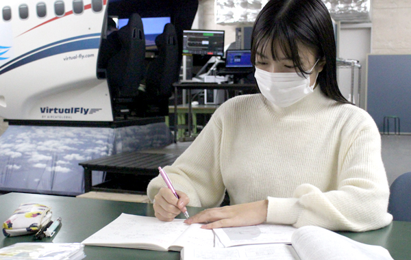 岡本真帆さん
