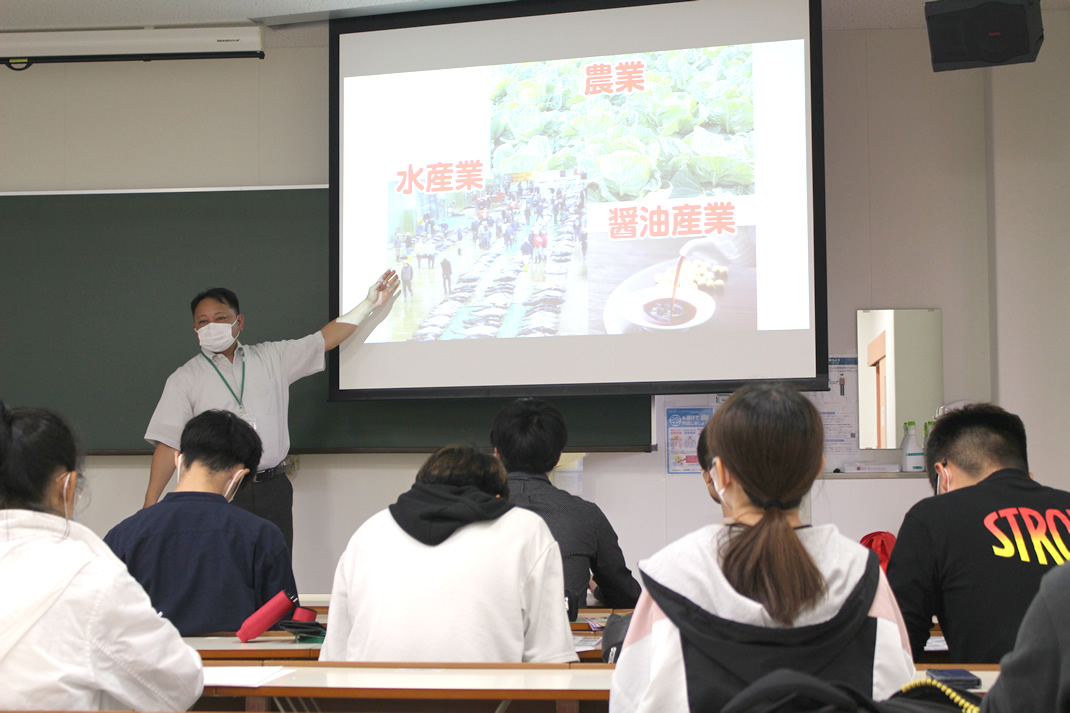 博物館実習Ⅰの授業の様子