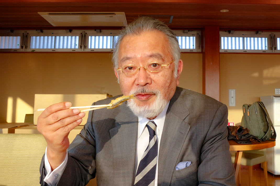 学生の研究成果を学長が試食？？